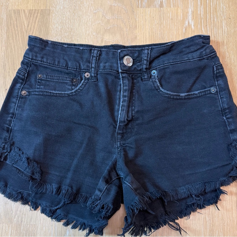 American Eagle Hi-Rise Festival Black Distressed Frayed Hem Shorts Size 4